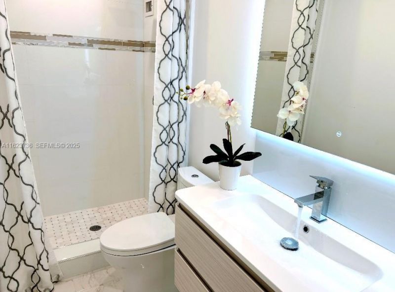 2030 S Ocean Dr, Unit PENTHOUSE, Hallandale Beach, FL 33009 Photo
