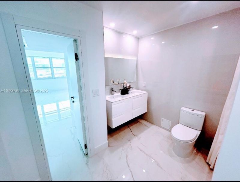 2030 S Ocean Dr, Unit PENTHOUSE, Hallandale Beach, FL 33009 Photo