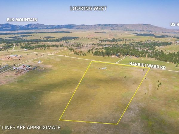25474 Harriett Ward Road, Custer, SD 57735