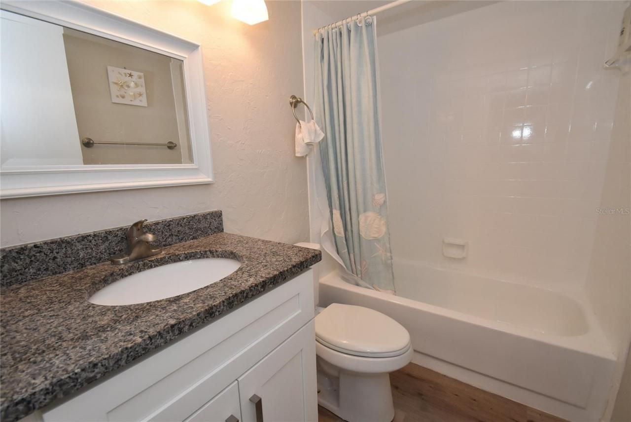 1720 Glenhouse Drive, Unit GL427, Sarasota, FL 34231 Photo