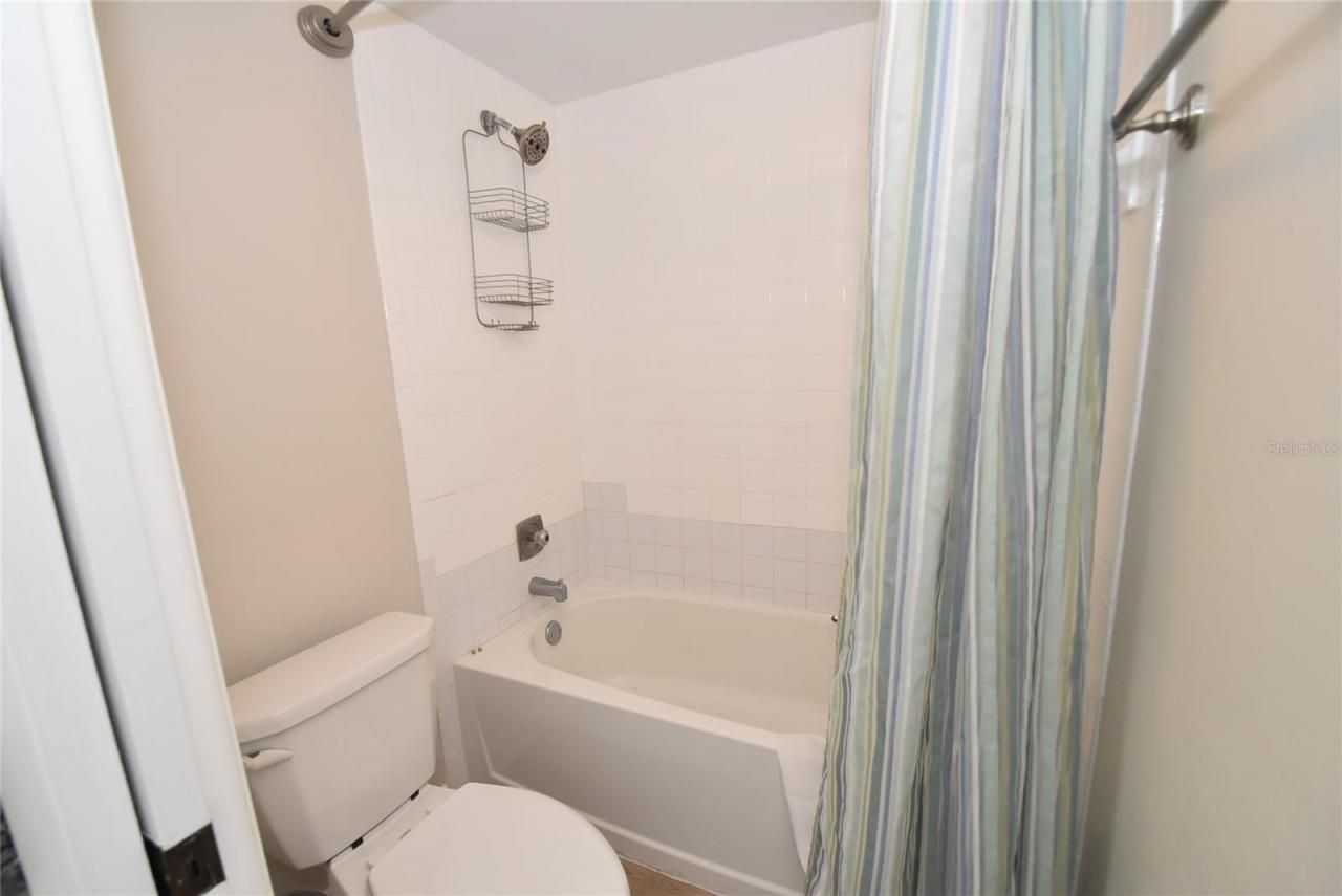 1720 Glenhouse Drive, Unit GL427, Sarasota, FL 34231 Photo