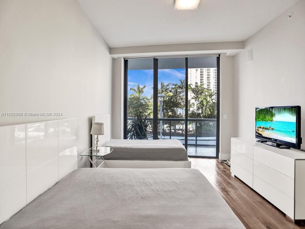 3250 NE 188th St, Unit 207, Aventura, FL 33180 Photo