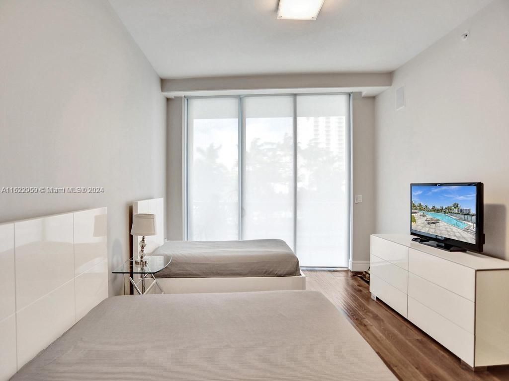 3250 NE 188th St, Unit 207, Aventura, FL 33180 Photo