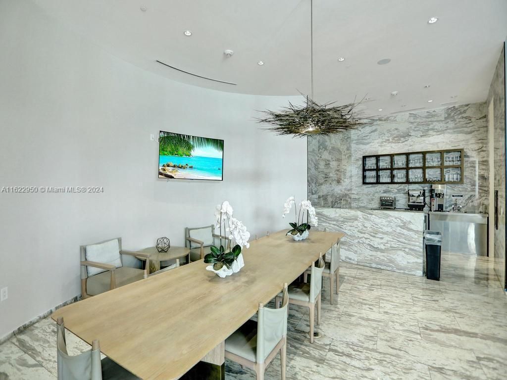 3250 NE 188th St, Unit 207, Aventura, FL 33180 Photo