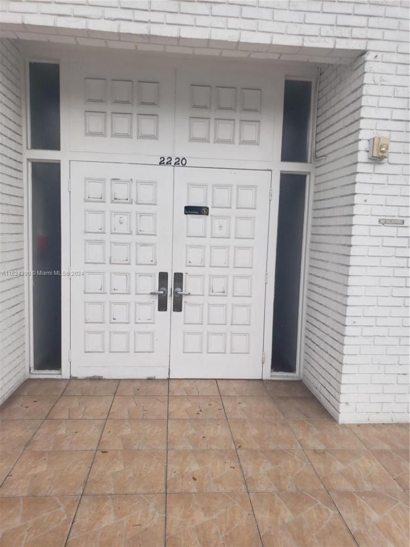 2220 NE 68th St, Unit 1028, Fort Lauderdale, FL 33308 Photo