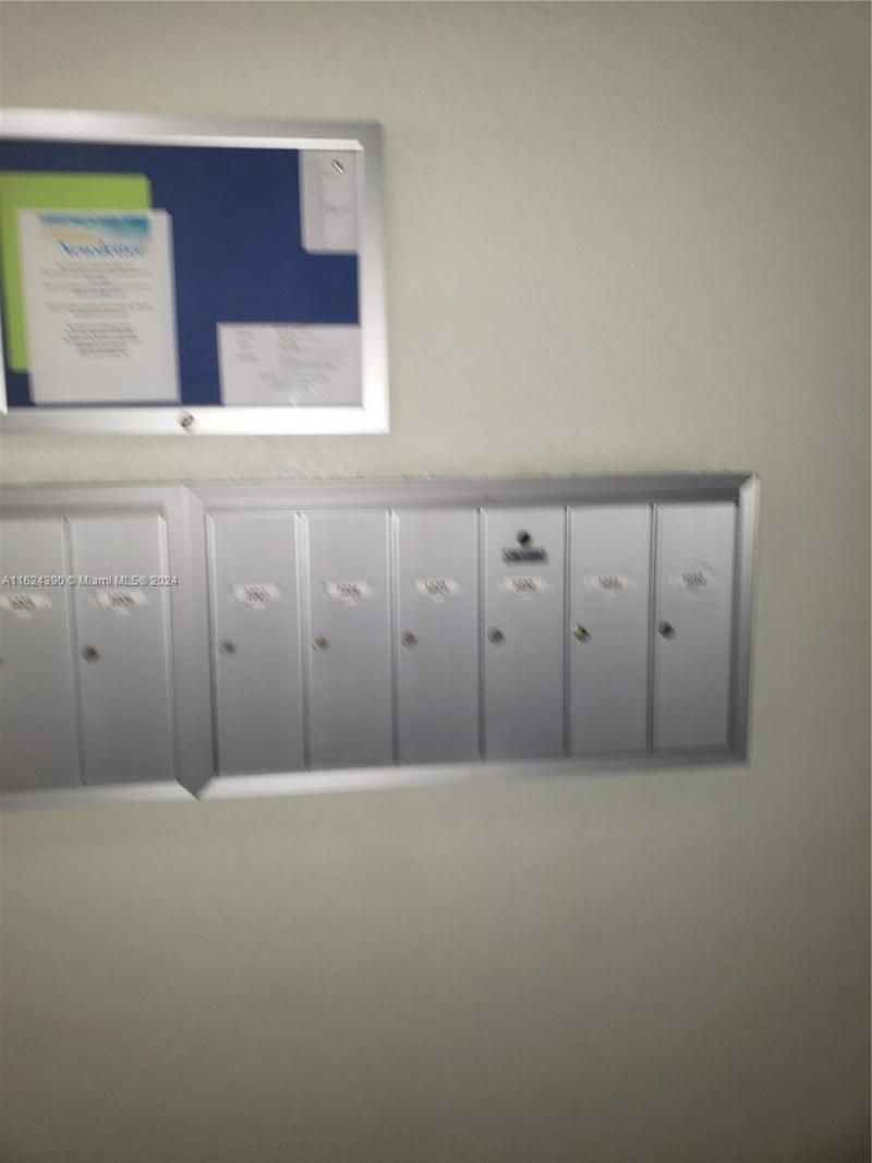 2220 NE 68th St, Unit 1028, Fort Lauderdale, FL 33308 Photo