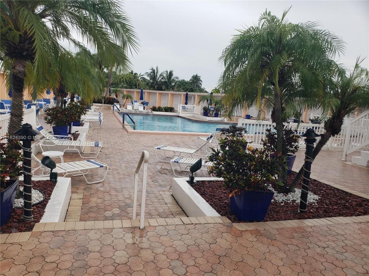 2220 NE 68th St, Unit 1028, Fort Lauderdale, FL 33308 Photo