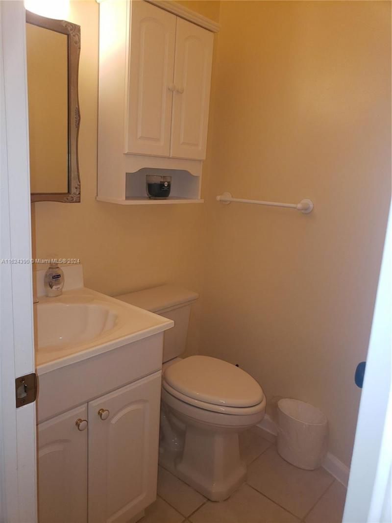 2220 NE 68th St, Unit 1028, Fort Lauderdale, FL 33308 Photo