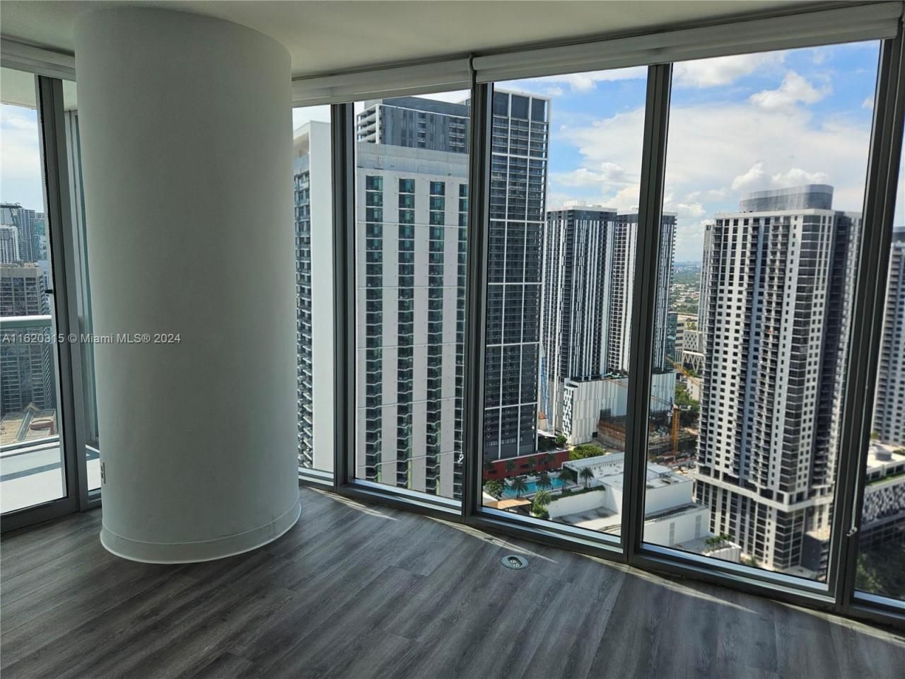 888 Biscayne Blvd, Unit 4001, Miami, FL 33132 Photo