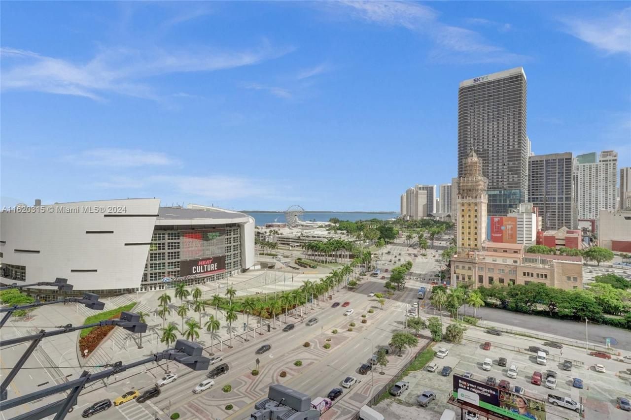 888 Biscayne Blvd, Unit 4001, Miami, FL 33132 Photo