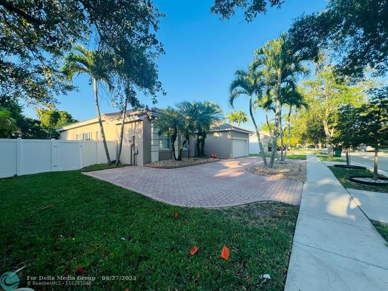 12725 NW 18th Court, Pembroke Pines, FL 33028 Photo