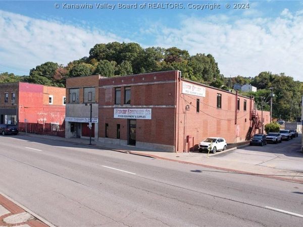 416-418 Washington Street W, Charleston, WV 25302