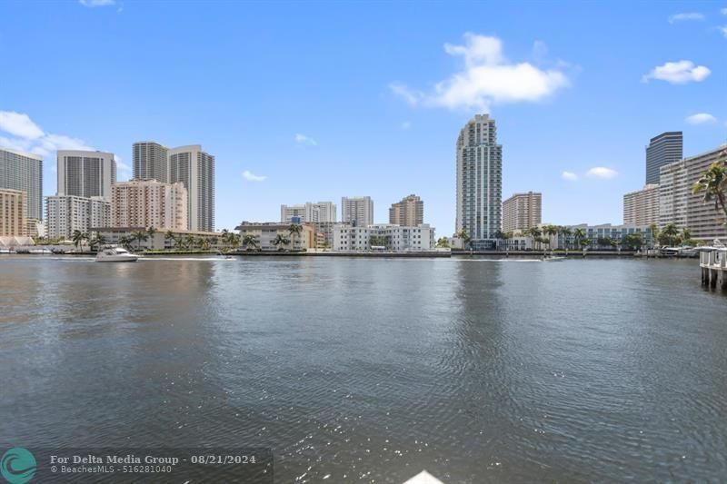 137 Golden Isles Drive, Unit 706, Hallandale Beach, FL 33009 Photo
