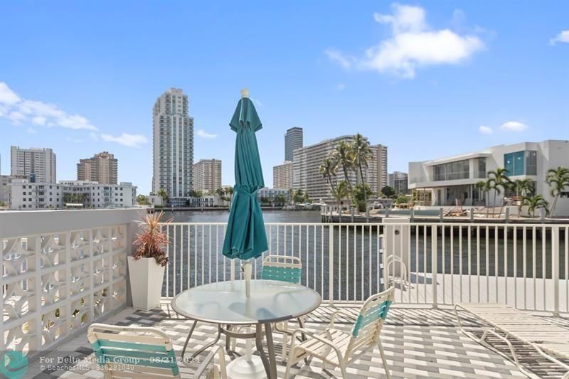 137 Golden Isles Drive, Unit 706, Hallandale Beach, FL 33009 Photo