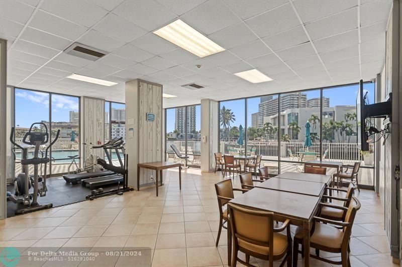 137 Golden Isles Drive, Unit 706, Hallandale Beach, FL 33009 Photo