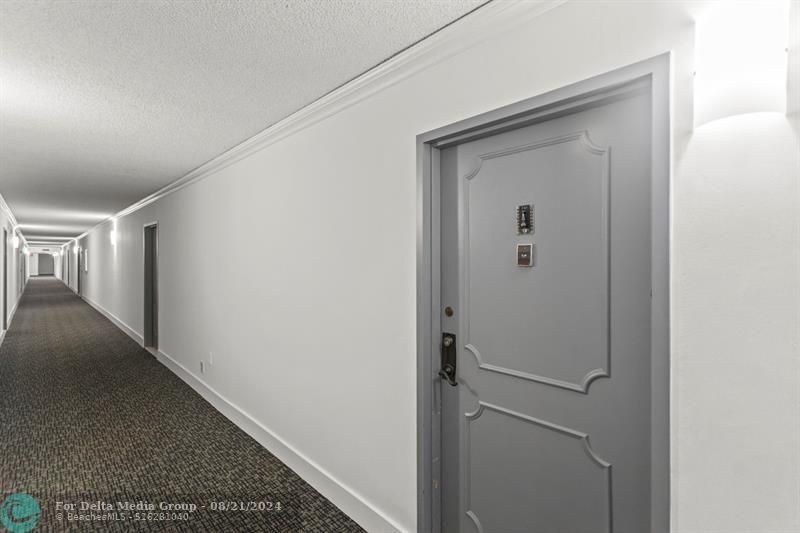 137 Golden Isles Drive, Unit 706, Hallandale Beach, FL 33009 Photo