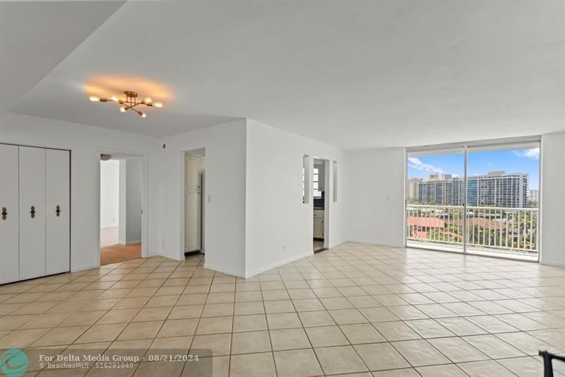 137 Golden Isles Drive, Unit 706, Hallandale Beach, FL 33009 Photo