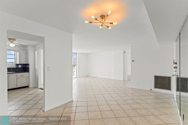 137 Golden Isles Drive, Unit 706, Hallandale Beach, FL 33009 Photo