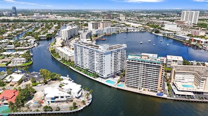 137 Golden Isles Drive, Unit 706, Hallandale Beach, FL 33009 Photo