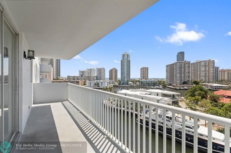 137 Golden Isles Drive, Unit 706, Hallandale Beach, FL 33009 Photo