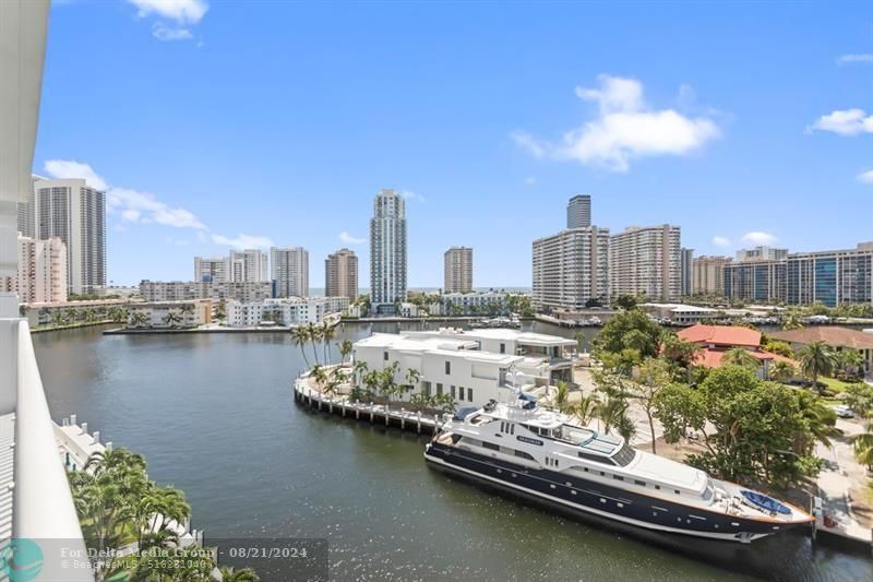 137 Golden Isles Drive, Unit 706, Hallandale Beach, FL 33009 Photo