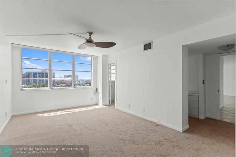 137 Golden Isles Drive, Unit 706, Hallandale Beach, FL 33009 Photo