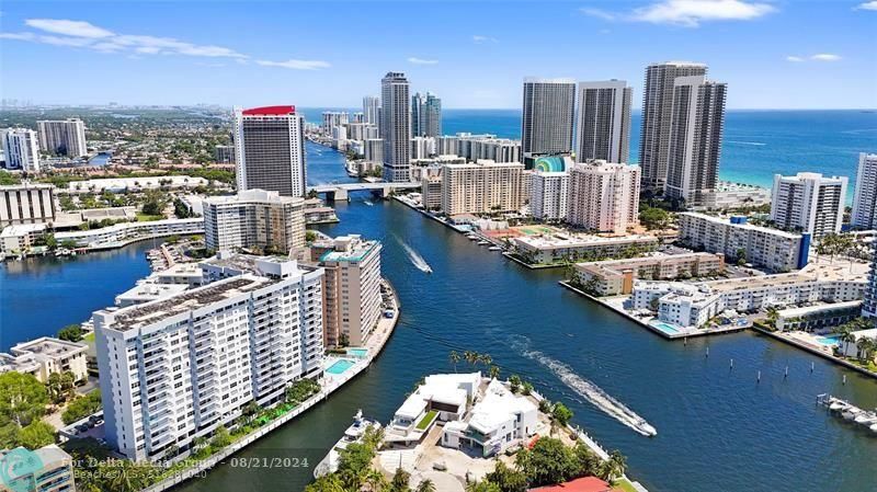 137 Golden Isles Drive, Unit 706, Hallandale Beach, FL 33009 Photo