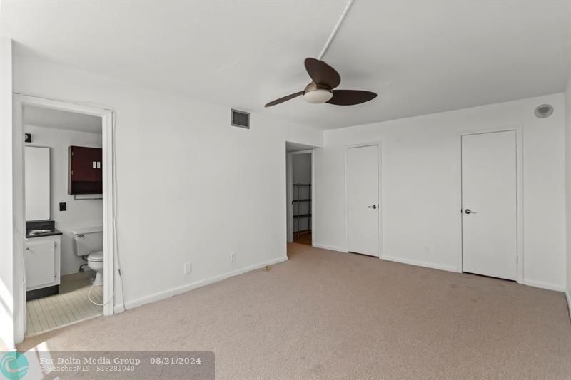 137 Golden Isles Drive, Unit 706, Hallandale Beach, FL 33009 Photo