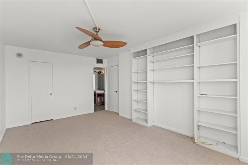 137 Golden Isles Drive, Unit 706, Hallandale Beach, FL 33009 Photo
