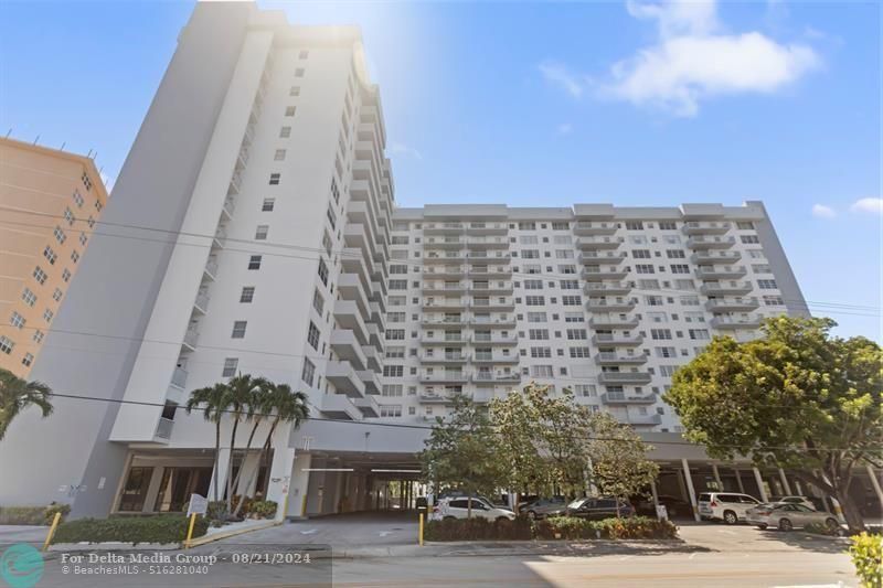 137 Golden Isles Drive, Unit 706, Hallandale Beach, FL 33009 Photo
