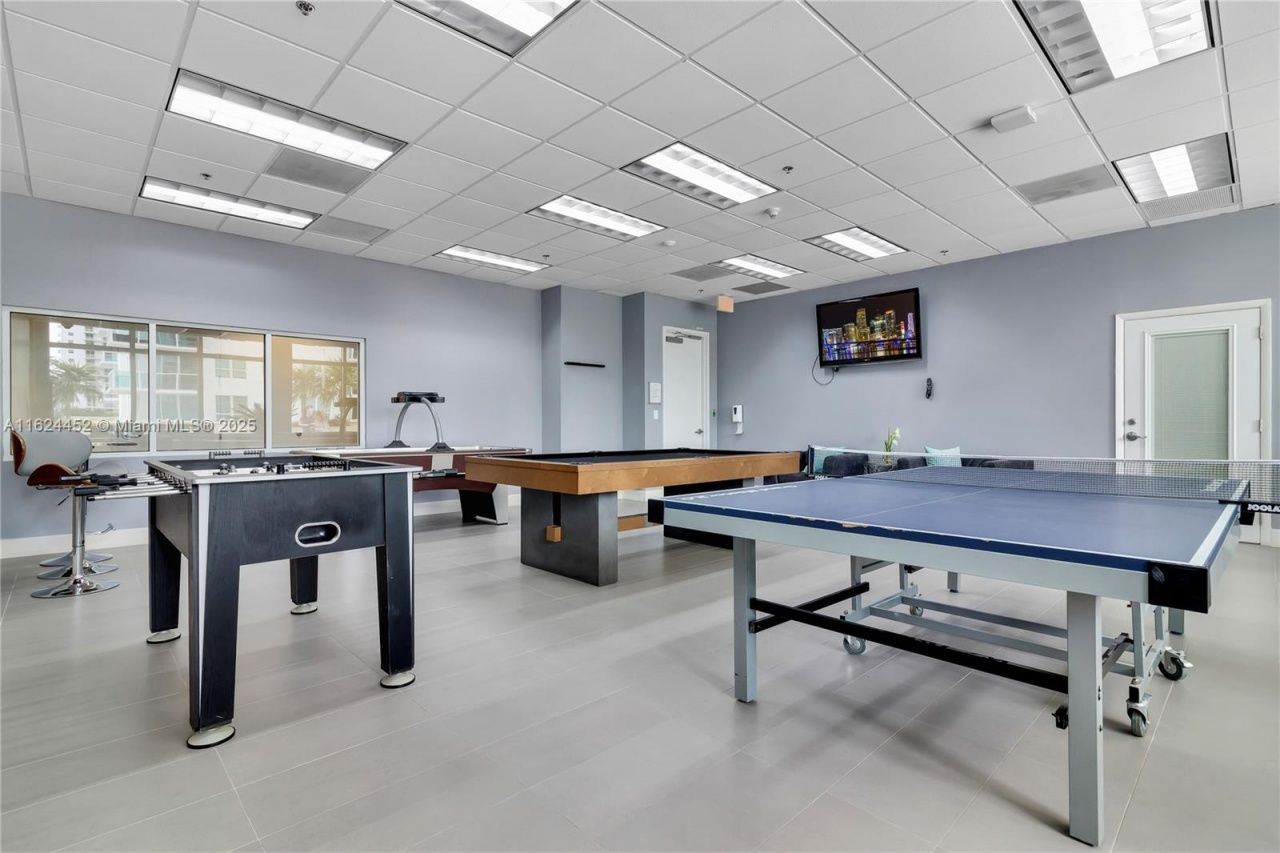 1200 Brickell Bay Dr, Unit 4209, Miami, FL 33131 Photo