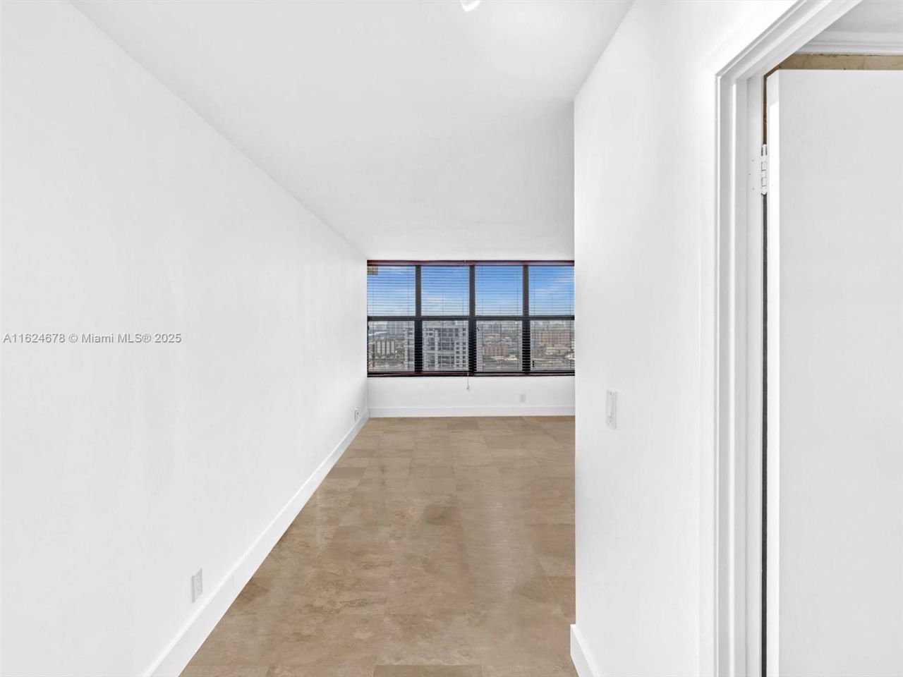 2500 Parkview Dr, Unit 2415, Hallandale Beach, FL 33009 Photo