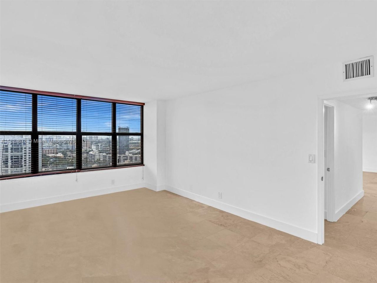 2500 Parkview Dr, Unit 2415, Hallandale Beach, FL 33009 Photo