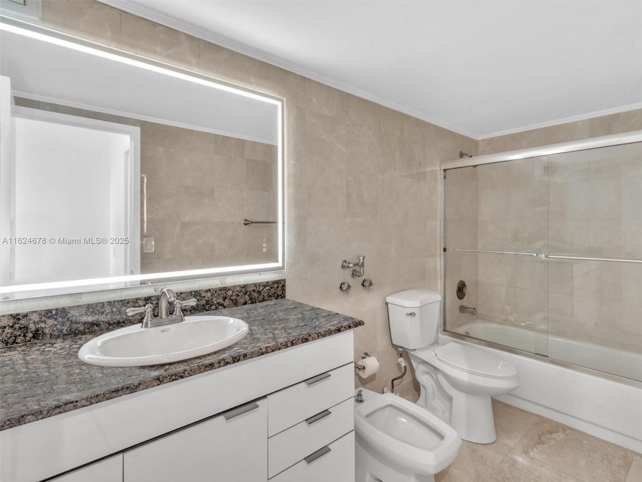 2500 Parkview Dr, Unit 2415, Hallandale Beach, FL 33009 Photo