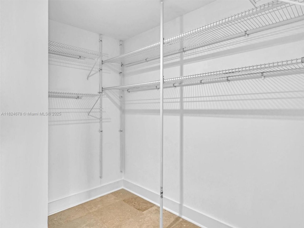 2500 Parkview Dr, Unit 2415, Hallandale Beach, FL 33009 Photo