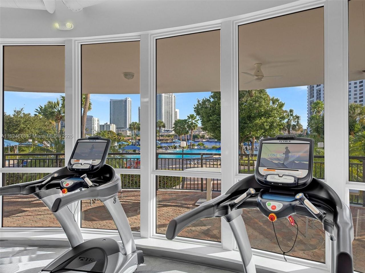 2500 Parkview Dr, Unit 2415, Hallandale Beach, FL 33009 Photo