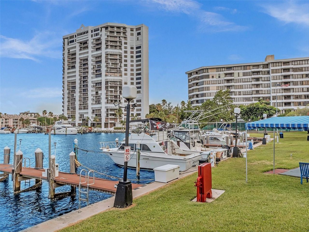 2500 Parkview Dr, Unit 2415, Hallandale Beach, FL 33009 Photo