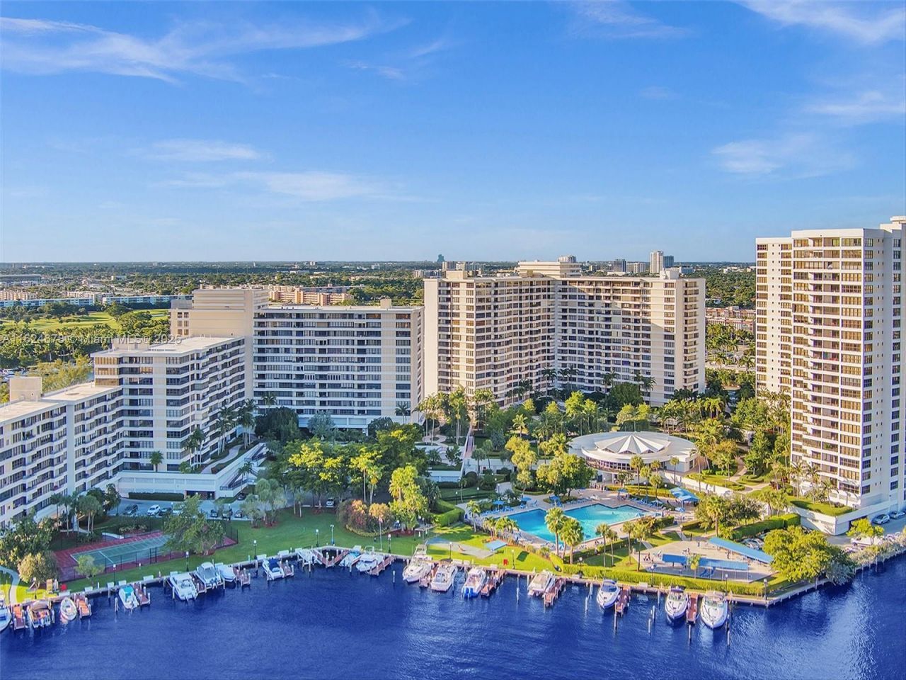 2500 Parkview Dr, Unit 2415, Hallandale Beach, FL 33009 Photo