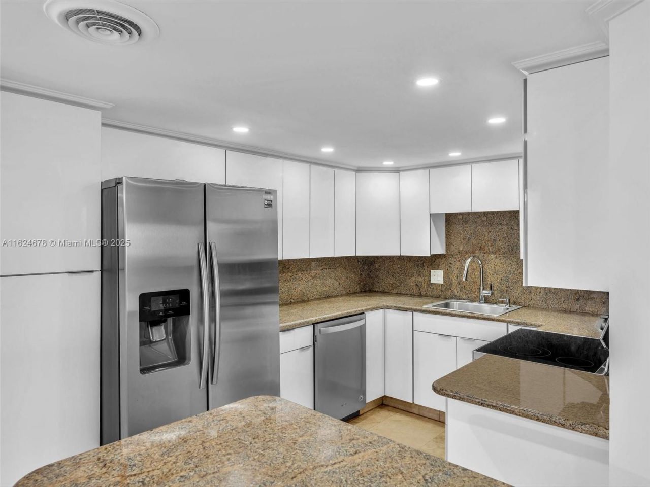 2500 Parkview Dr, Unit 2415, Hallandale Beach, FL 33009 Photo