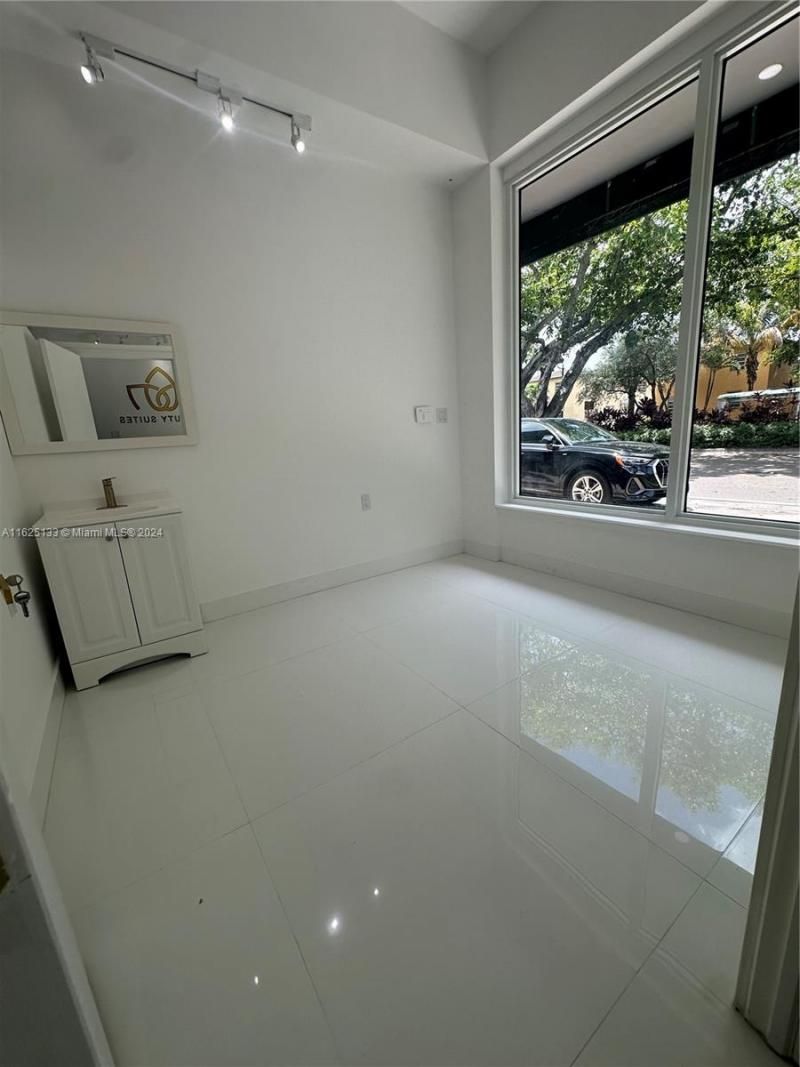 2389 SW 22nd St, Unit 2397, Miami, FL 33145 Photo