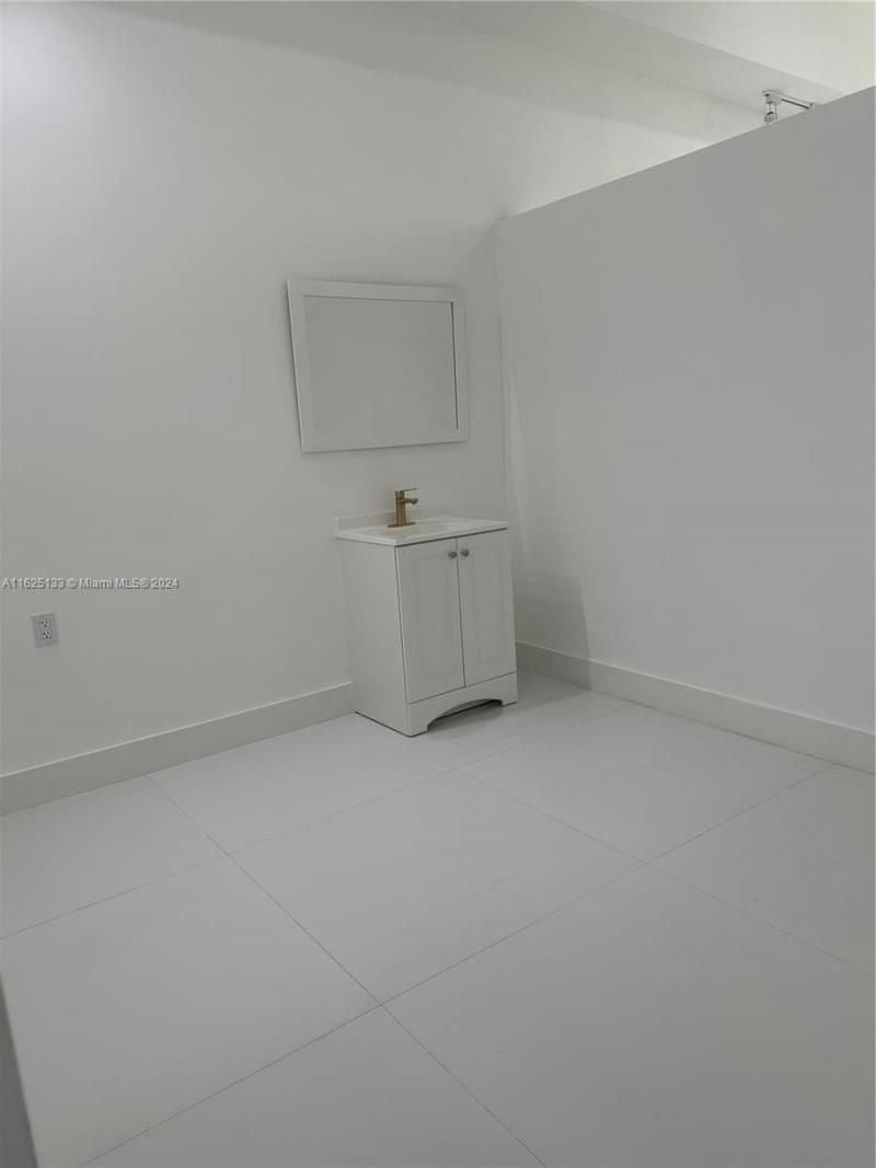 2389 SW 22nd St, Unit 2397, Miami, FL 33145 Photo