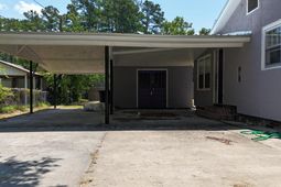 110 Groves Street photo 4