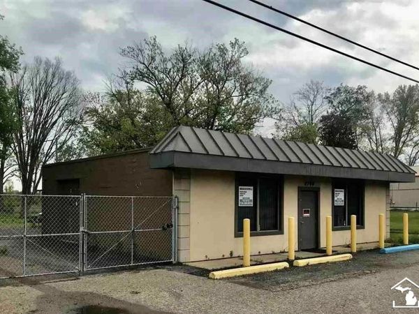2784 N Monroe Street, Monroe, MI 48162