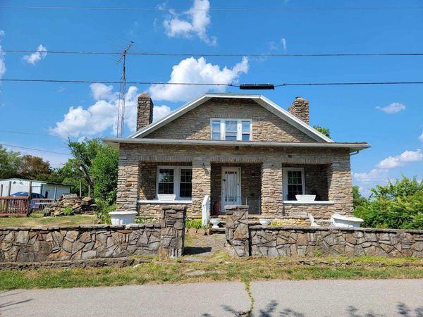 159 E Walnut Street, Mt. Olivet, KY 41064