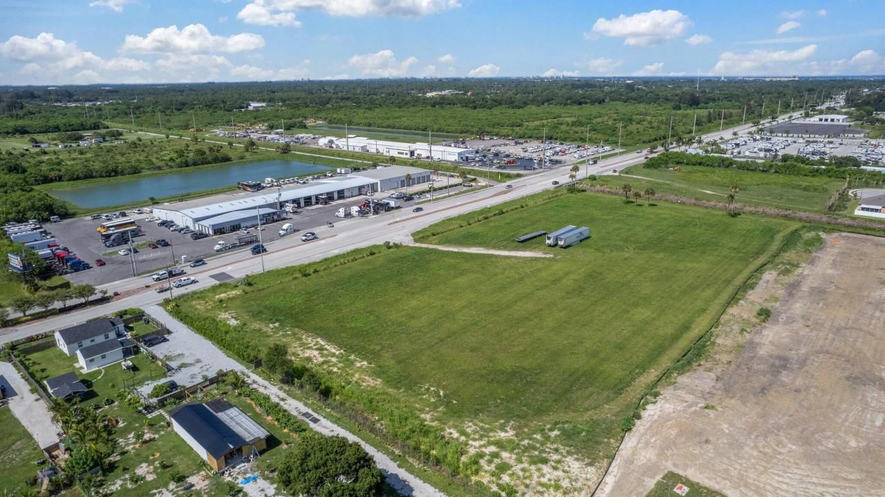 5001 Orange Avenue, Fort Pierce, FL 34947 Photo