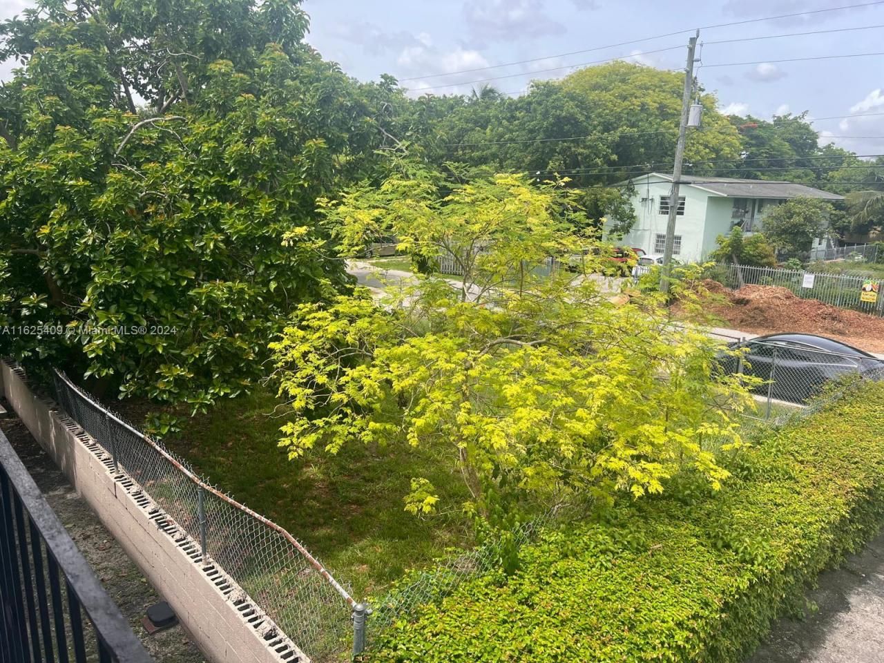 7717 NE 1st Ave, Miami, FL 33138 Photo