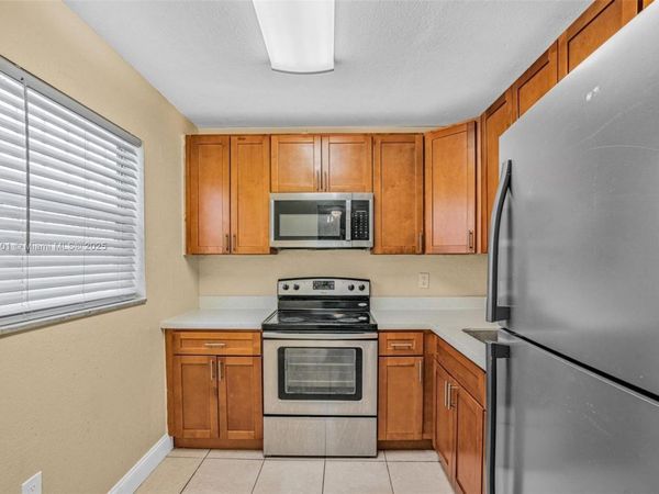 15600 NW 7th Ave, Unit 306, Miami, FL 33169