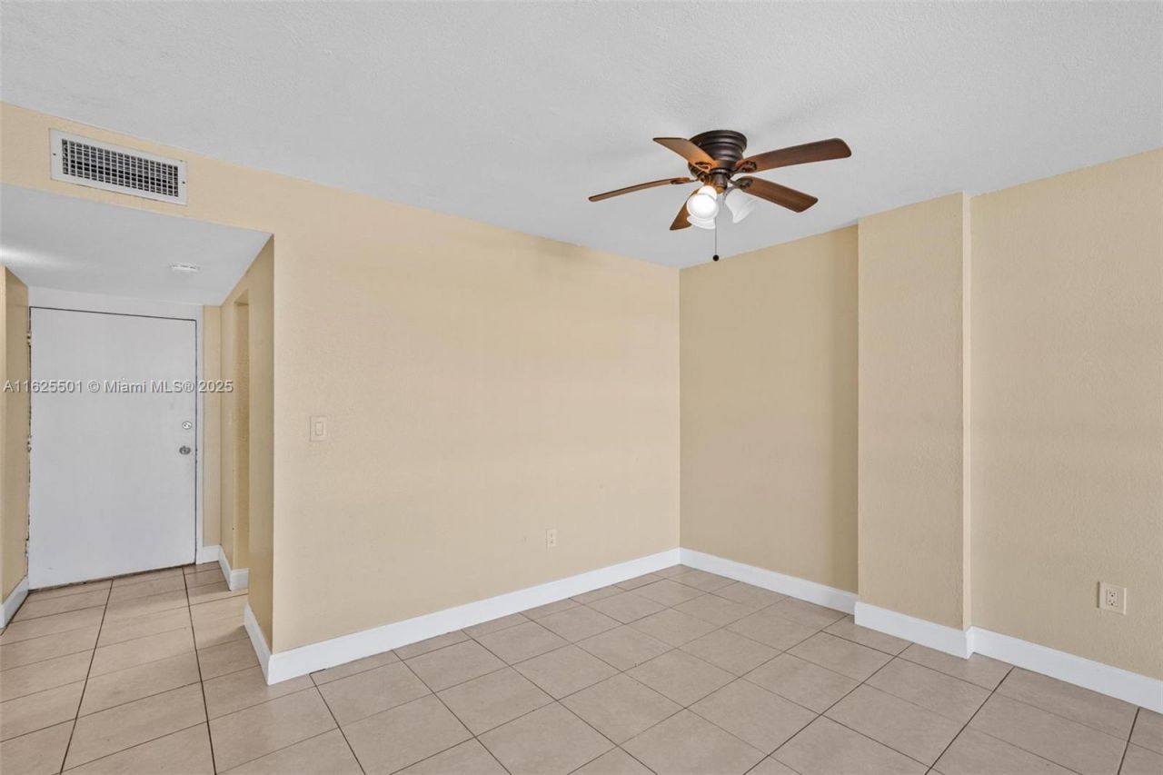 15600 NW 7th Ave, Unit 306, Miami, FL 33169 Photo