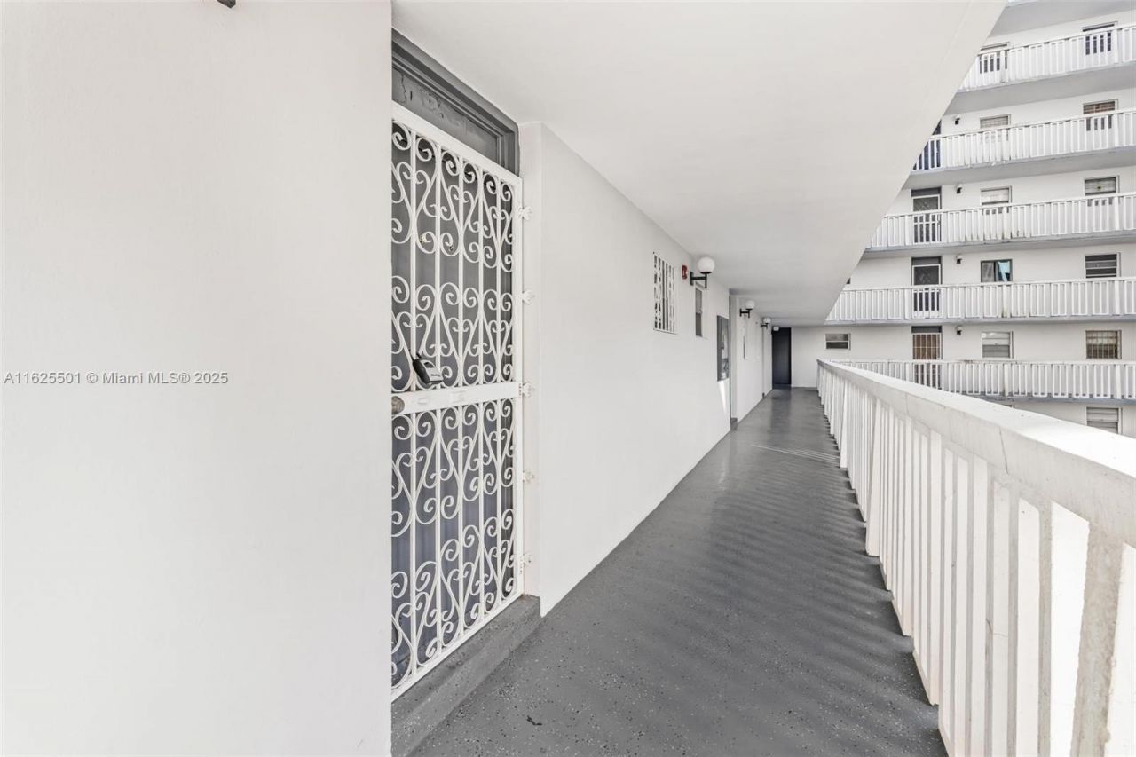 15600 NW 7th Ave, Unit 306, Miami, FL 33169 Photo