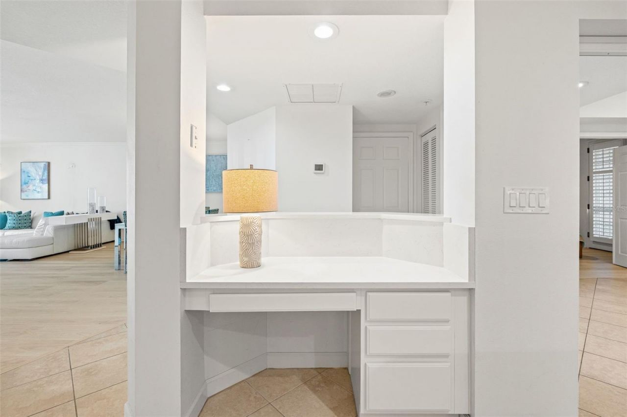 1260 Dolphin Bay Way, Unit 203, Sarasota, FL 34242 Photo